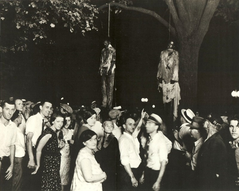 Souvenir Portrait of the Lynching of Abram Smith and Thomas Shipp, August 7, 1930, by studio photographer Lawrence Beitler. Courtesy of the Indiana Hisorical Society. Souvenir Portrait of the Lynching of Abram Smith and Thomas Shipp, August 7, 1930, by studio photographer Lawrence Beitler. Courtesy of the Indiana Hisorical Society.