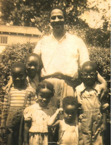 In Anderson IN with his children, L to R: Virgil, Herbert, Dolores, David, and Walter.