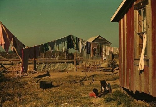Rare photos depict lives of African-American sharecroppers during World War II