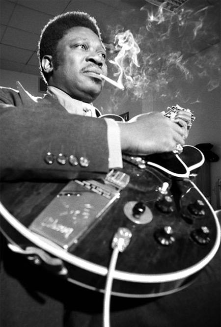 B.B. King and his guitar, Lucille, are in the Halls of Fame of the Grammy Awards, the Blues, the Rock and Roll, and the R&B Music. He is considered one of the 100 greatest guitarists of all times.
