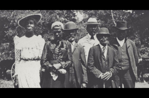 Colorlines Screenshot of an archival photo depicting a Juneteenth Celebration in Texas, 1900. Taken from the Smithsonian National Museum of African American History and Culture's Twitter on June 19, 2017.