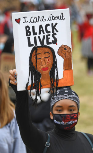 TOPICAL Parenting Racism 091673399 Oxford BLM protester
