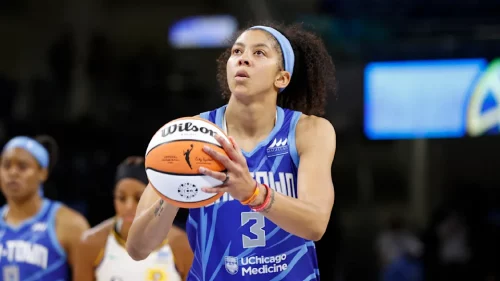 0d9aa610-da15-11ec-bd2d-800033e12c78 Candace Parker is the oldest player in WNBA history to record a triple-double, and just the third to have multiple in her career (AP/Kamil Krzaczynski)