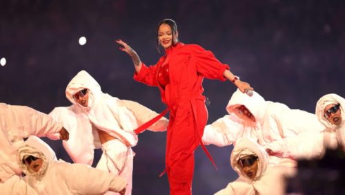 130220231676254592-1-788x444 Rihanna performs onstage during the Super Bowl LVII Halftime Show