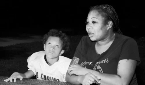 231026-shanice-stewart-brandon-sacramento-police-draws-gun-se-318p-442d7a Shanice Stewart and her son, Brandon
