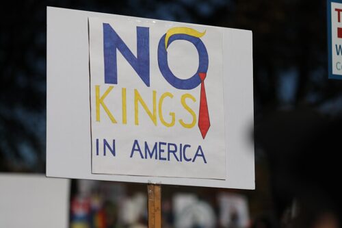 Sign saying No Kings in America