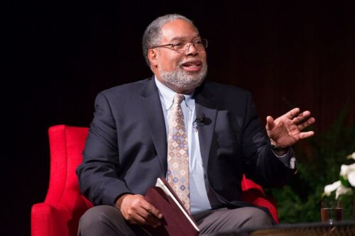 Lonnie G. Bunch, III moderates a panel at the Civil Rights Summit at the LBJ Presidential Library. (Lauren Gerson/LBJ Library, CC BY 2.0, via Wikimedia Commons)